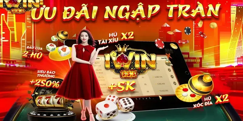 Bàn chơi Poker với chip và lá bài